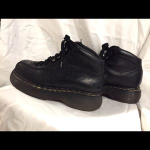 Black platform Dr Martens